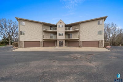 /international/us/1641-s-cleveland-ave-sioux-falls-sd-110107306696/
