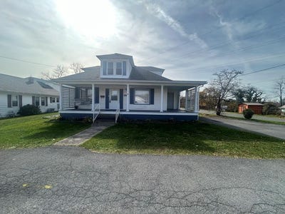 /international/us/402-east-prince-street-beckley-wv-110095565079/