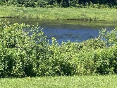 /international/us/14-washburn-road-presque-isle-me-110110423299/