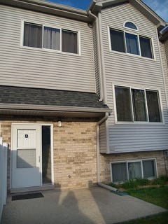 /international/us/381-park-ridge-lane-aurora-il-110109241966/