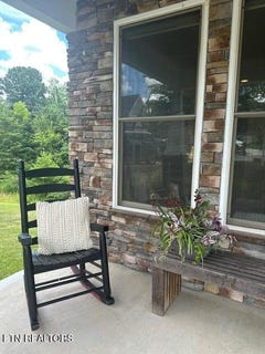 /international/us/2130-leah-lane-maryville-tn-110100980375/