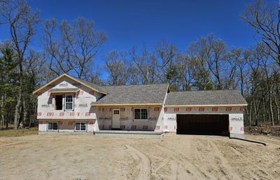 /international/us/605-spring-street-whitehall-mi-110108981819/