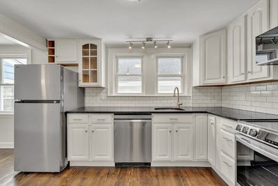 /international/us/19-fairview-ave-malden-ma-110107986953/