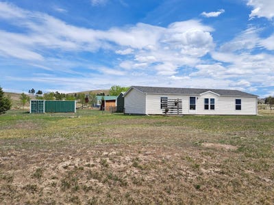 /international/us/348-country-club-road-chadron-ne-110107894241/