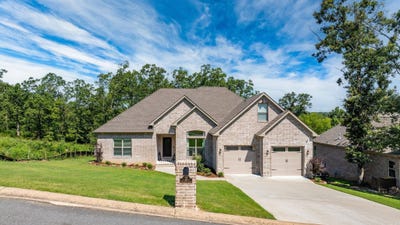 /international/us/15-wellington-place-cabot-ar-110108199644/