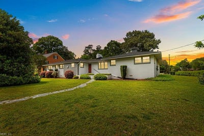/international/us/102-irving-street-franklin-va-110107778825/