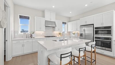 /international/us/848-sonia-irvine-ca-110106006683/