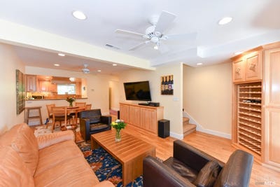 /international/us/6600-yount-street-yountville-ca-110106441241/