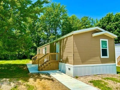 /international/us/2113-north-hickory-circle-west-north-vernon-in-110108875609/