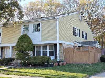 /international/us/2e-ethan-allen-court-ridge-ny-110108208256/