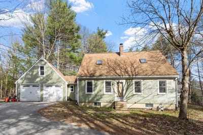 /international/us/61-beaver-pond-road-weare-nh-110107353300/