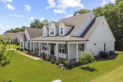 /international/us/100-grange-st-piperton-tn-110108446202/