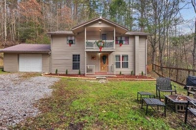 /international/us/4204-dellinger-hollow-road-pigeon-forge-tn-110105971699/