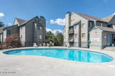 /international/us/1260-ski-view-drive-gatlinburg-tn-110108296628/