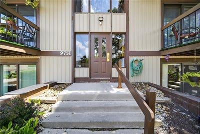 /international/us/9751-sunrise-boulevard-north-royalton-oh-110107309445/