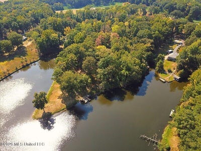 /international/us/12-boka-cove-lot-12-hernando-ms-110110368020/