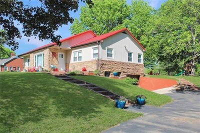 /international/us/705-main-street-higginsville-mo-110107926035/