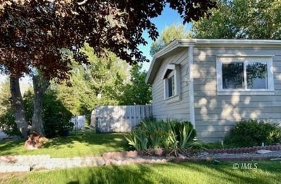 /international/us/70-walker-place-benton-ca-110109557122/