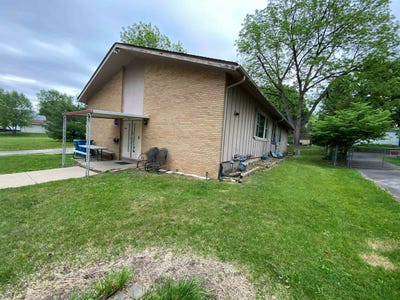 /international/us/1004-hemlock-avenue-dixon-il-110108694759/