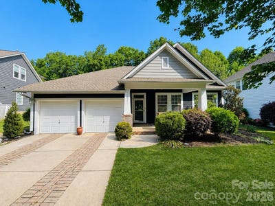 /international/us/18721-the-commons-boulevard-cornelius-nc-110107731161/