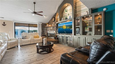 /international/us/70-sunrise-ridge-drive-sunrise-beach-mo-110101007602/