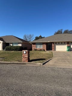 /international/us/1808-n-paddock-street-stephenville-tx-110108417027/