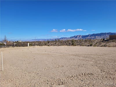 /international/us/1045-w-middle-point-drive-meadview-az-110097246546/