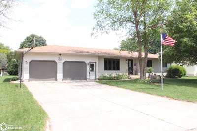 /international/us/204-country-club-drive-belmond-ia-110100079719/