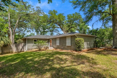 /international/us/2002-trescott-drive-tallahassee-fl-110107461884/