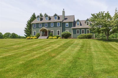 /international/us/79-millbrook-road-wallkill-ny-110108743731/
