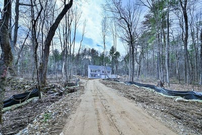 /international/us/86-ramshorn-road-charlton-ma-110106725704/