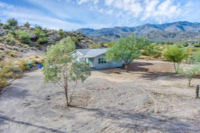 /international/us/34380-s-cholla-drive-black-canyon-city-az-110108568523/