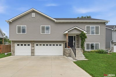 /international/us/6121-s-97-street-lincoln-ne-110109207404/