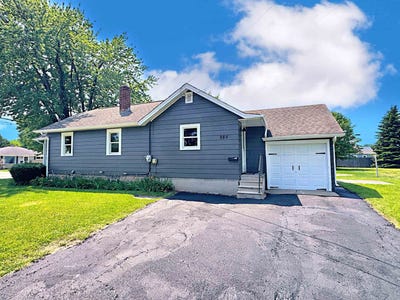 /international/us/985-higgins-avenue-neenah-wi-110100263410/