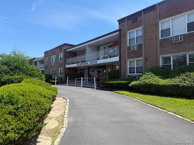 /international/us/601-chestnut-street-cedarhurst-ny-110109436676/