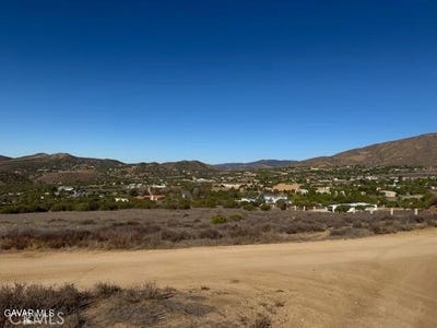 /international/us/35150-via-famero-drive-acton-ca-110120156044/