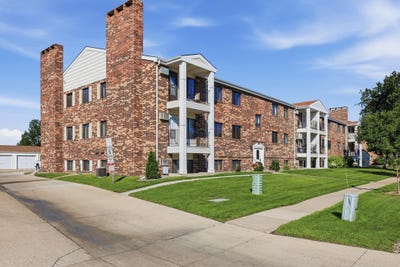 /international/us/341-prairiewood-circle-s-fargo-nd-110109142726/