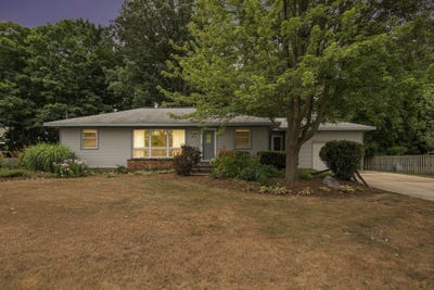 /international/us/1200-elmwood-drive-jenison-mi-110100744610/