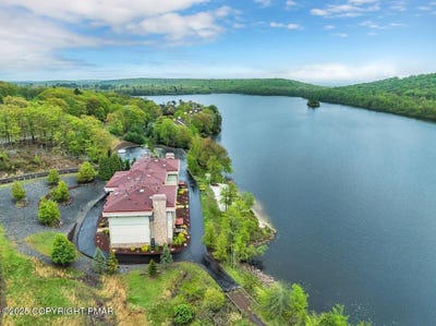/international/us/320-hummingbird-way-lake-harmony-pa-110101508533/