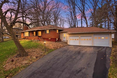 /international/us/902-parcher-street-wausau-wi-110107314250/