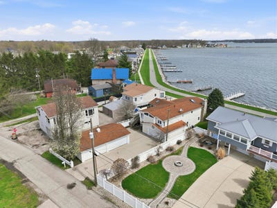 /international/us/13482-w-bank-drive-ne-millersport-oh-110107195408/
