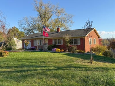 /international/us/408-enfield-rd-lexington-va-110120769821/