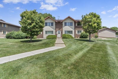 /international/us/10364-w-whitnall-edge-ct-franklin-wi-110109215283/