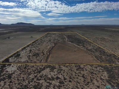 /international/us/se-lalo-road-deming-nm-110107848468/