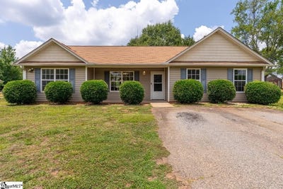 /international/us/366-edwards-road-lyman-sc-110109151818/
