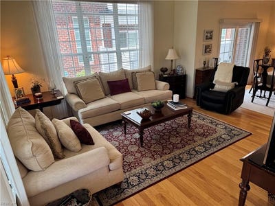 /international/us/712-guildford-mews-chesapeake-va-110101055707/