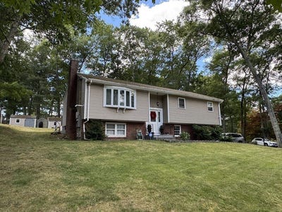 /international/us/149-thurber-ave-attleboro-ma-110107345347/