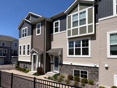 /international/us/2280-polar-way-north-saint-paul-mn-110105525521/
