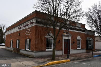 /international/us/219-n-high-street-millville-nj-110104329524/