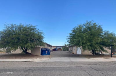 /international/us/2091-holly-ave-lake-havasu-city-az-110098588799/